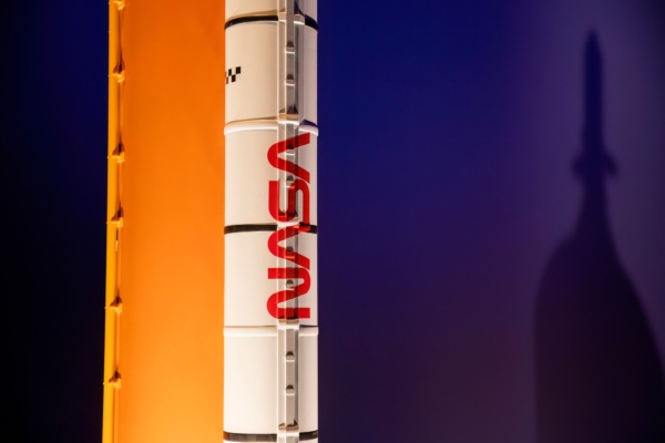 Rendite-Rakete Mondmission? Wie Anleger vom neuen Wettlauf ins All profitieren