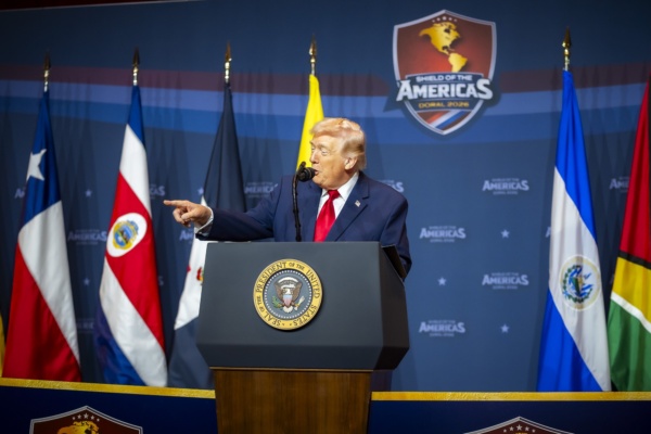Ölpreis fällt: Trump dementiert geplante Iran-Angriffe