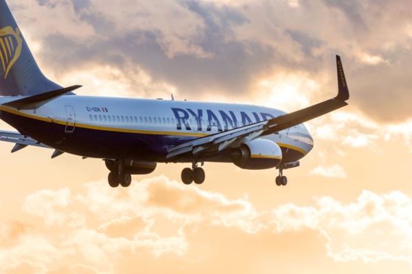 Ryanair-Aktie stürzt ab: Gewinneinbruch schockt Anleger