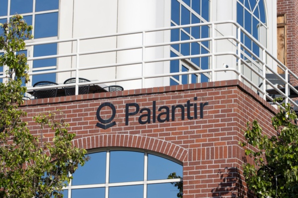 Palantir-Aktie im Fokus: KI-Boom treibt Kurs zum Rekordhoch